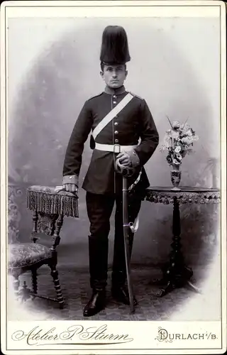 Foto Deutscher Soldat in Uniform, Portrait, Paradehelm