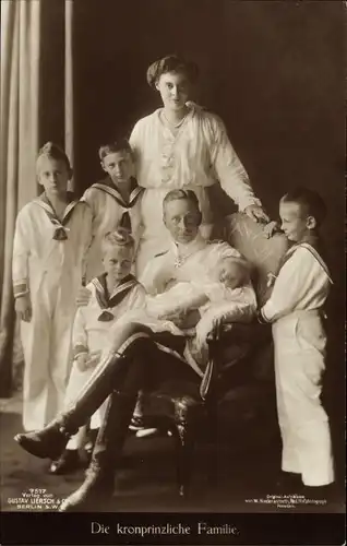 Ak Kronprinz Wilhelm von Preußen, Kronprinzessin Cecilie von Preußen, Kinder, G. Liersch 7517