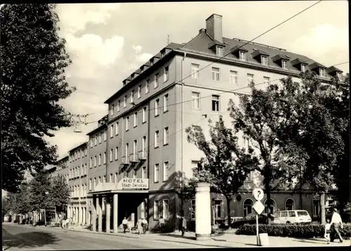 Ak Zwickau in Sachsen, Straßenpartie am Hotel Stadt Zwickau