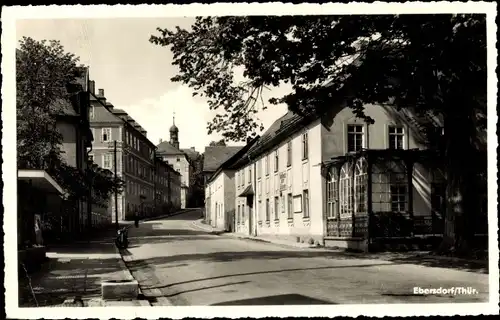 Ak Ebersdorf in Thüringen, Straßenpartie, Kirchturm