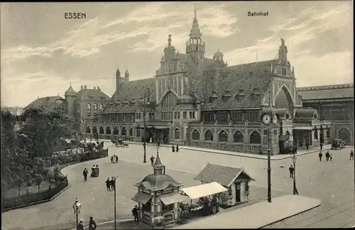 Ak Essen im Ruhrgebiet, Bahnhof, Außenansicht, Kiosk