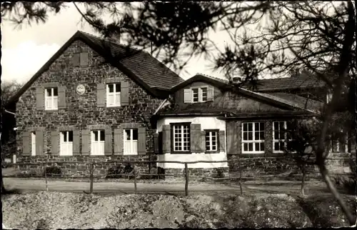 Ak Berg Ahrweiler Eifel, Bonner Naturfreundehaus, Außenansicht