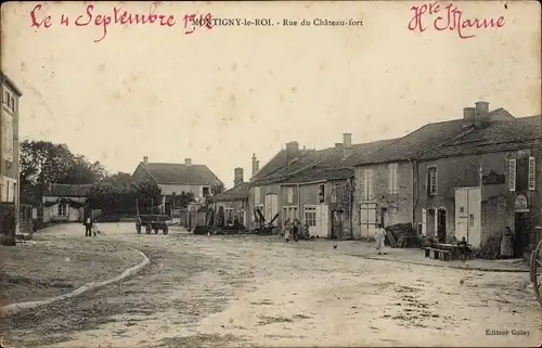 Ak Montigny le Roi Haute-Marne, Rue du Chateau fort