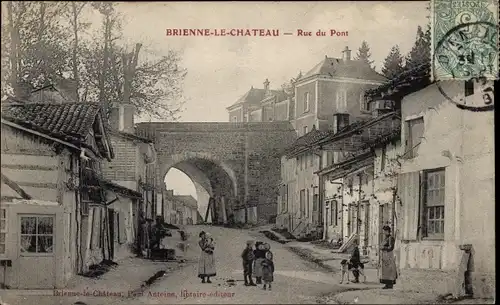 Ak Brienne le Château Aube, Rue du Pont