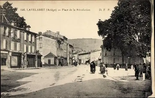 Ak Lavelanet Ariege, Place de la Revolution
