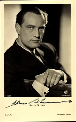 Ak Schauspieler Hans Stüwe,  Portrait im Anzug, Ufa Film, Ross Verlag A 2898 1