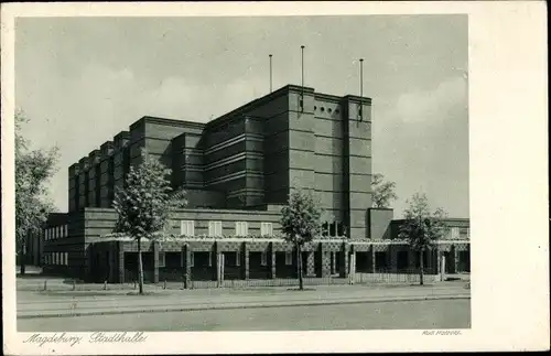 Ak Magdeburg Sachsen Anhalt, Straßenansicht der Stadthalle