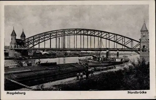 Ak Magdeburg in Sachsen Anhalt, Nordbrücke, Lastkähne