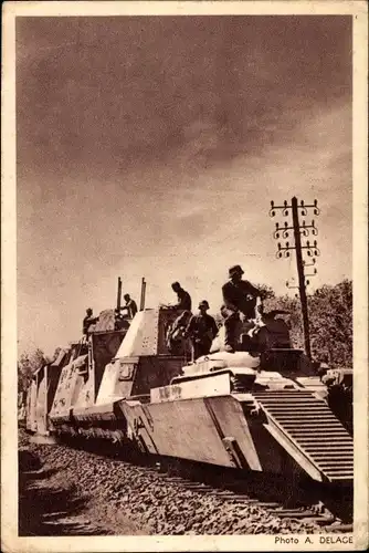 Ak Filmszene, Bataille du Rail, gepanzerter französischer Zug, Soldaten