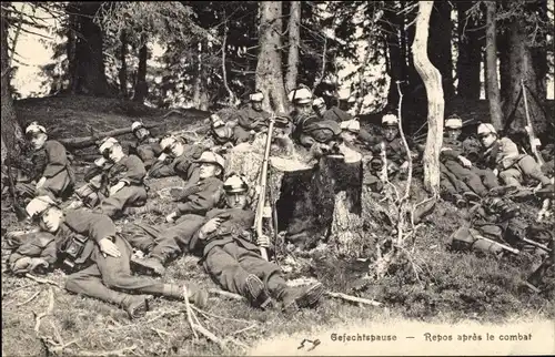 Ak Schweizer Armee, Soldaten bei einer Gefechtspause, Repos apres le combat