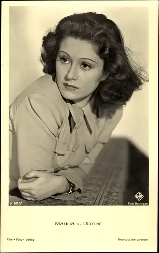 Ak Schauspielerin Marina von Ditmar, Portrait