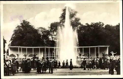 Ak Dresden, Gartenbauausstellung 1926, Rosenhof mit Leuchtspringbrunnen