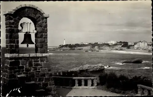 Ak Biarritz Pyrénées Atlantiques, La Cloche du Rocher de l'Attalaye