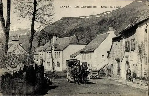 Ak Laveissière Cantal, Entrée du Bourg