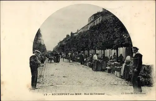 Ak Rochefort sur Mer Charente Maritime, Rue de l'Arsenal