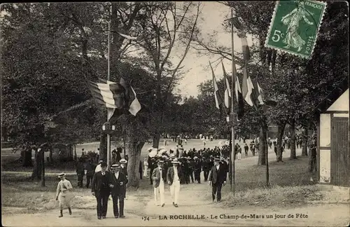 Ak La Rochelle Charente Maritime, Le Champ de Mars un jour de Fete