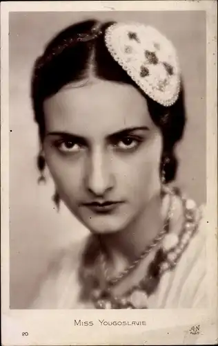 Ak Miss Yougoslavie, Schönheitskönigin, Portrait, Kopfschmuck