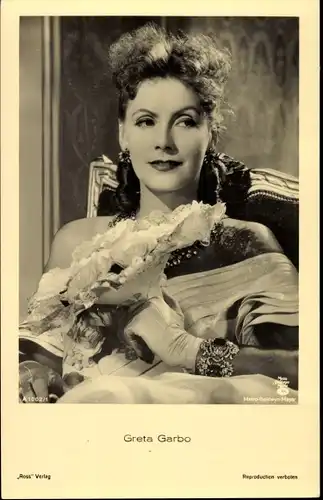 Ak Schauspielerin Greta Garbo, Portrait, Filmszene, Ross