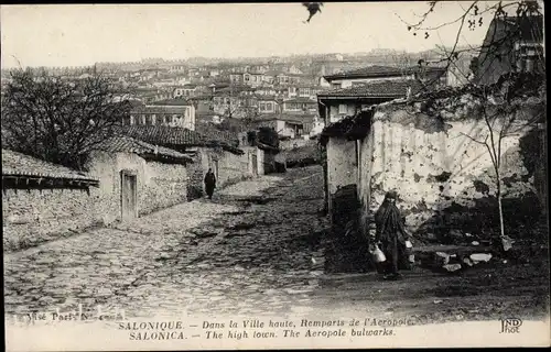 Ak Saloniki Thessaloniki Griechenland, Dans la Ville haute, Remparts de l'Aeropole