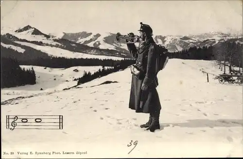 Ak Schweizer Armee, Winter im Gebirge, Trompeter gibt Gefechtssignal