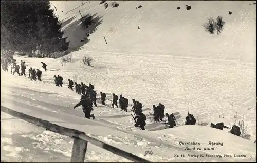 Ak Schweizer Armee, Gebirgstruppen im Winter, Vorrücken, Sprung, Bond en avant