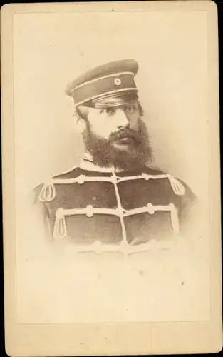 CdV Deutscher Soldat in Husarenuniform, Portrait