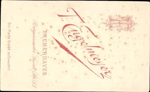 CdV Kinderportrait, kleines Mädchen mit Puppe