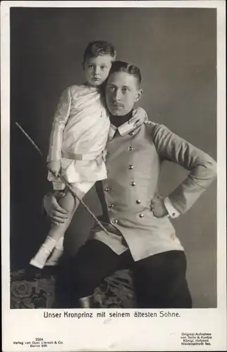 Ak Kronprinz Wilhelm von Preußen mit seinem ältesten Sohn