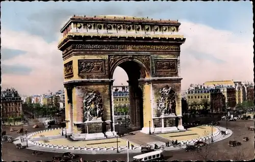 Ak Paris VIII, Triumphbogen, Arc de Triomphe de l'Etoile
