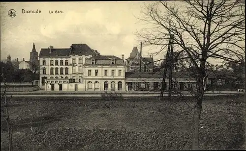 Ak Diksmuide Dixmude Westflandern, La Gare, Blick auf den Bahnhof, Hotel