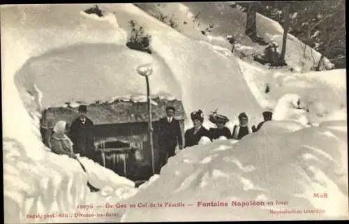 Ak Gex Ain, Col de la Faucille, Fontaine Napoléon en hiver