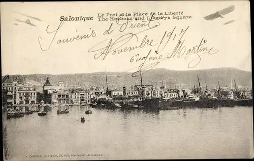 Ak Saloniki Thessaloniki Griechenland, Le Port et la Place de la Liberté