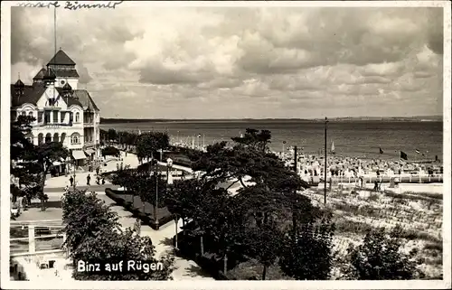 Ak Seebad Binz auf Rügen, Teilansicht mit Strand
