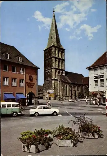 Ak Hamm in Westfalen, Pauluskirche, Blick über Straße mit Fahrzeugen, Blumenkästen