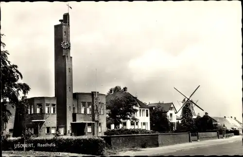 Ak Usouert Groningen, Raadhuis