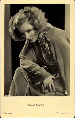 Ak Schauspielerin Greta Garbo, Portrait, MGM, Ross