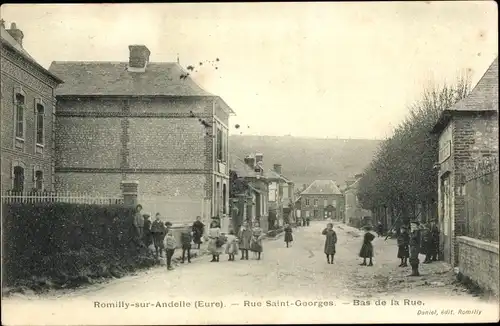 Ak Romilly sur Andelle Eure, Rue Saint Georges, Bas de la Rue