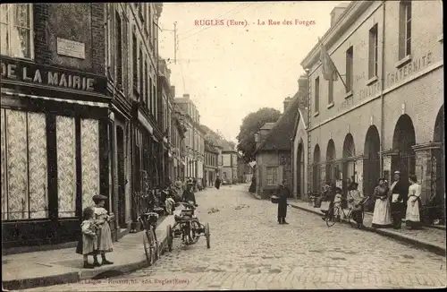 Ak Rugles Eure, La Rue des Forges