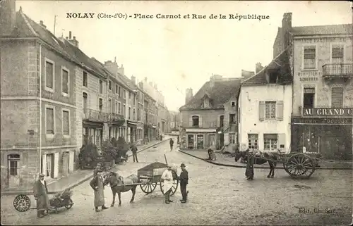 Ak Nolay Côte-d´Or, Place Carnot et Rue de la Republique