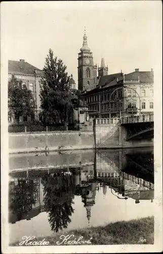 Ak Hradec Králové Königgrätz Stadt, Teilansicht mit Brücke