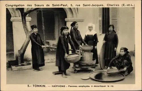Ak Haiphong Tonkin Vietnam, Femmes employées à décortiquer le riz, Soeurs de Saint Paul