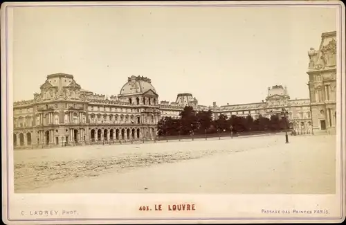 Kabinettfoto Paris I, Le Louvre, Fotograf E. Ladrey