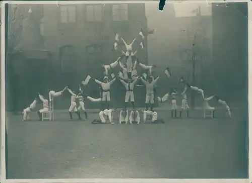 Foto Turnen, Menschliche Pyramide, Kinder, Turnverein
