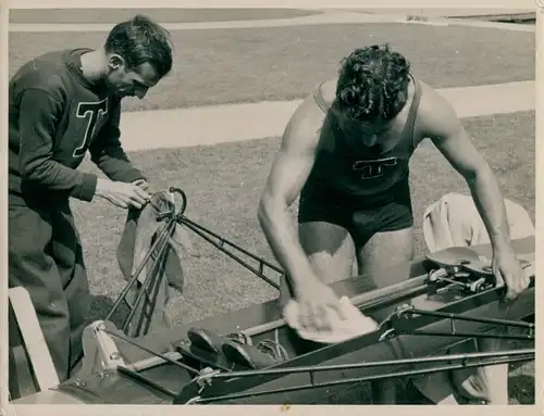 Foto Olympische Spiele 1936, Ruderer Albertino de Palua, Training in Berlin Grünau
