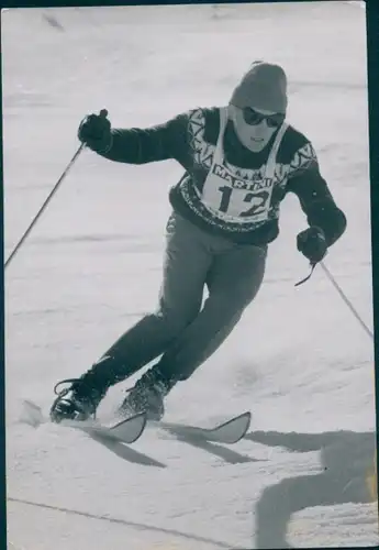 Foto Wintersport, Skirennläufer Egon Zimmermann, Abfahrt, Startnummer 12