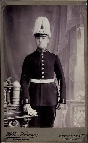 CdV Soldat, Kaiserreich, Uniform, Garde, Standportrait, Federbusch, Pickelhaube, Säbel, Jüterbog