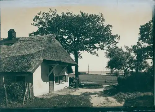 Foto Ostseebad Wustrow Fischland, Haus mit Reetdach