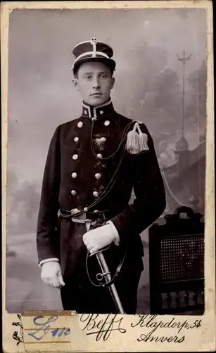 CdV Standportrait, Belgischer Soldat, Uniform, Degen