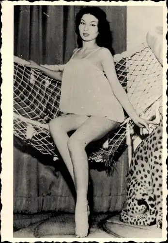 Foto Frauenakt, Erotik, Schwarzhaarig, Hängematte