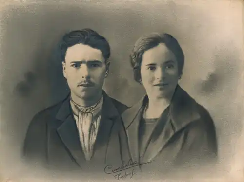 Foto Combalié, Henri, Tolouse, Portrait, junger Mann und junge Frau